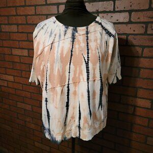 Tru Luxe Tie Dye Asymmetrical Short Sleeve Sweatshirt.  Size Medium.